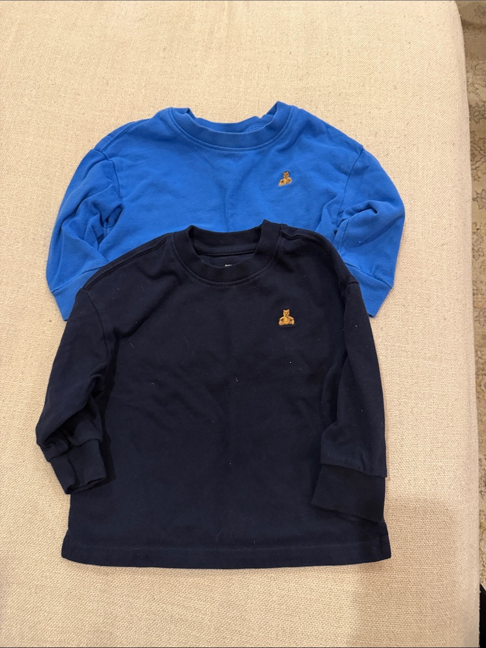 Lot of 2 oversized baby Gap long sleeves 18-24 months